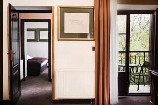 Отель Hotel Eden Краков Двухместный номер с 1 кроватью или 2 отдельными кроватями-10